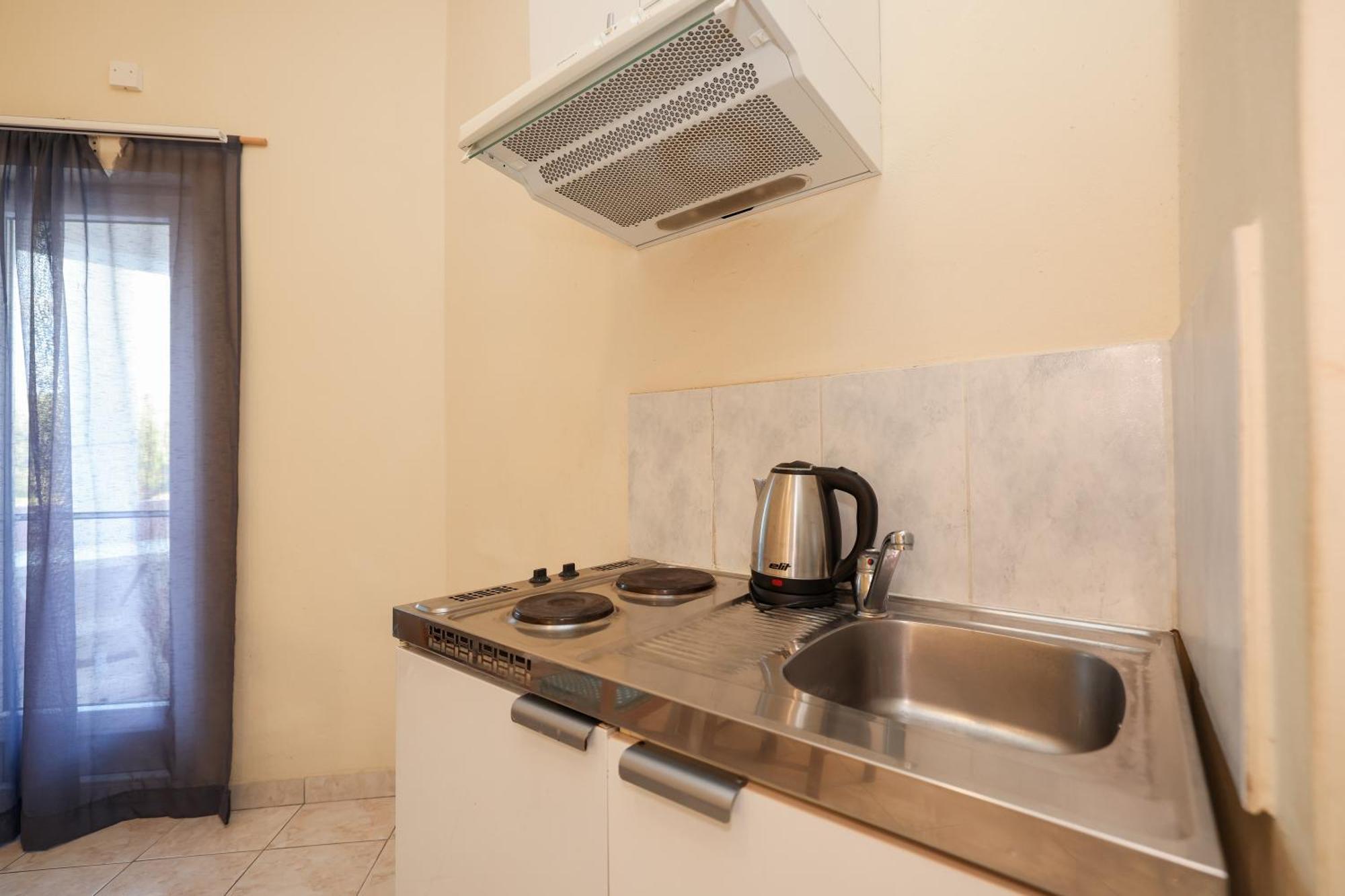 Beachfront Apartments Jermen Sukošan Kültér fotó