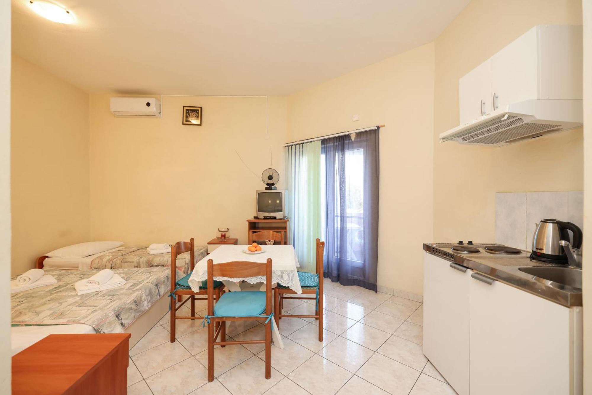 Beachfront Apartments Jermen Sukošan Kültér fotó